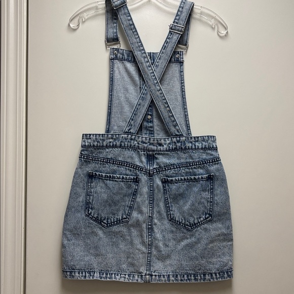 Forever 21 Blue Denim Skirt Size Small - Picture 2 of 5